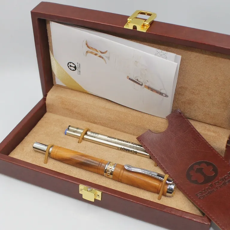 قلم فاخر من خشب العتم - Image 1