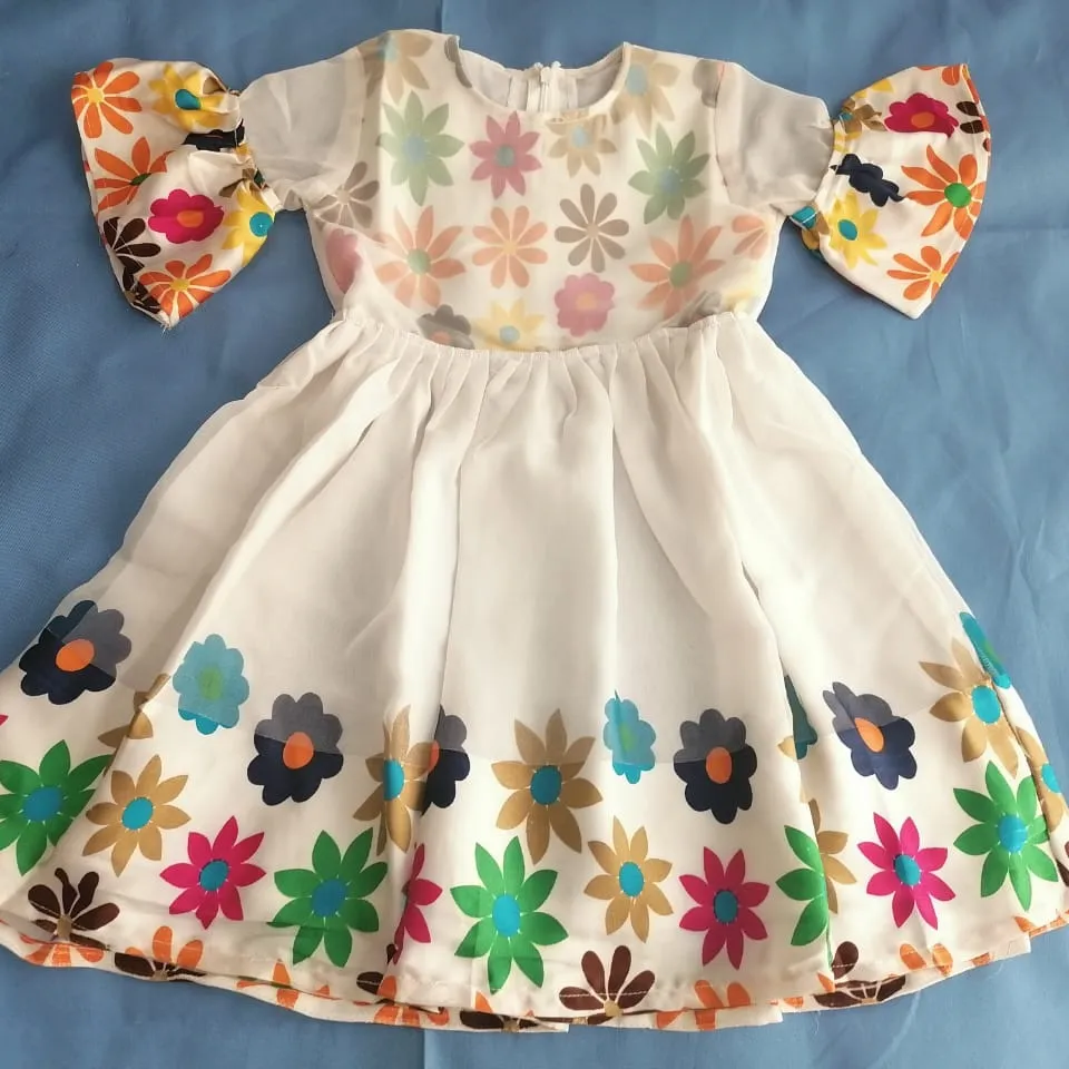 ملابس أطفال - صورة 1