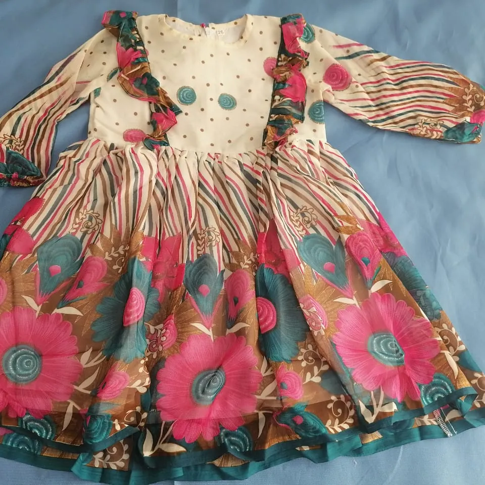 ملابس أطفال - صورة 1