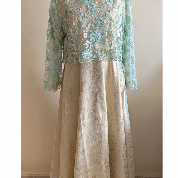 فستان بحري و ذهبي - Image 1