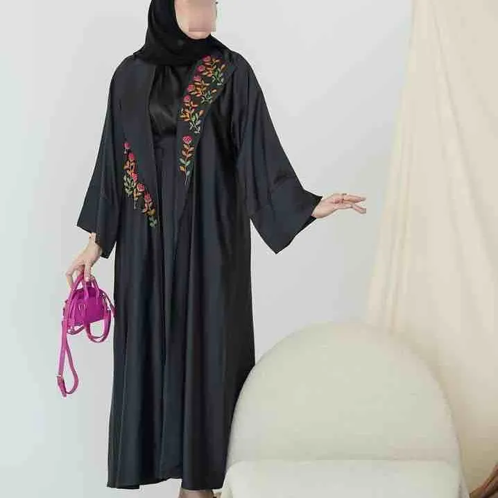 ما تزهى الا عليج - صورة 1