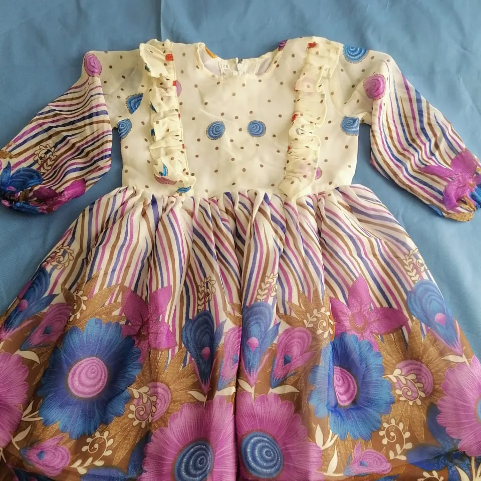 ملابس أطفال - صورة 1