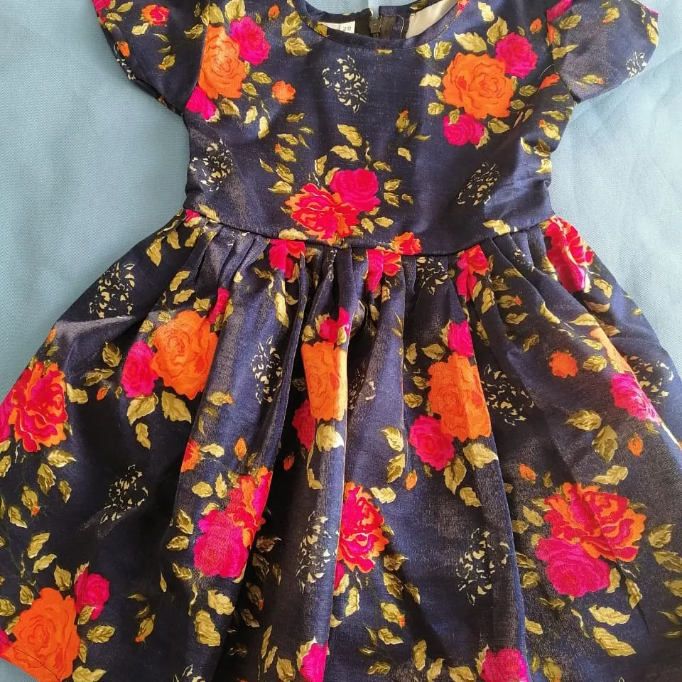 ملابس أطفال - صورة 1